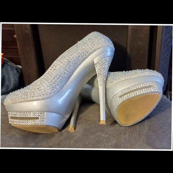 NIGHT MOVES PUMPS 5" HEEL 1.5 PLAT FORM BALL OF FOOT 3".NO SIZE MARKED MEASURES - Picture 3 of 6